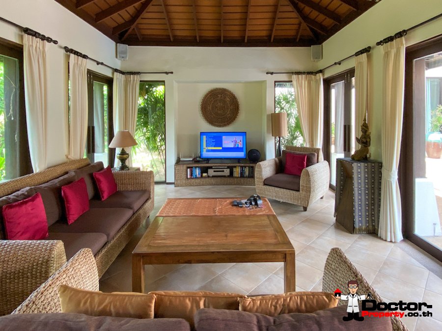 Asian Style 2 Bedroom Villa, near Bangrak Beach, Koh Samui – For Sale